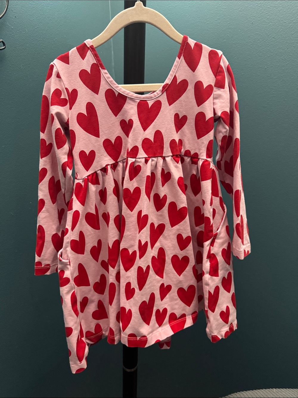 Hanna Andersson Pink Dress with Red Heart Print. Size 4T. Gently Used Condition. - Picture 3 of 5